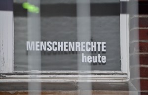 Menschenrechte heute Fenster